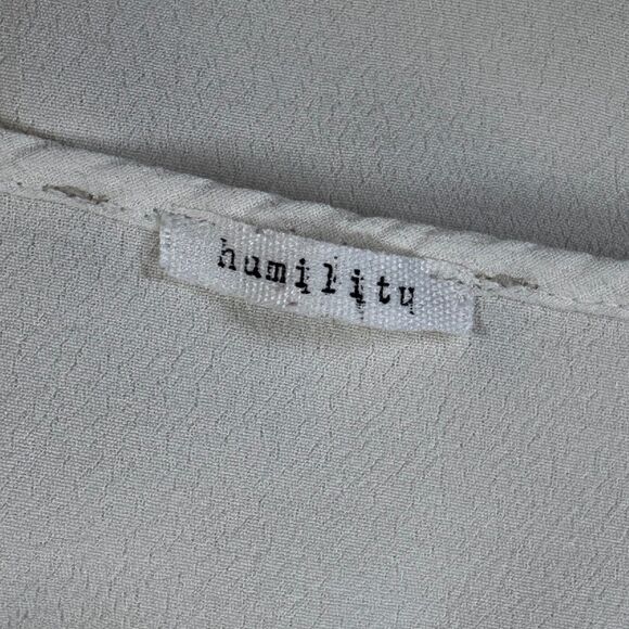Humility Italy Cream Cap Sleeve Pleated Back Blouse Women’s 42 (US M) Viscose - Picture 10 of 12